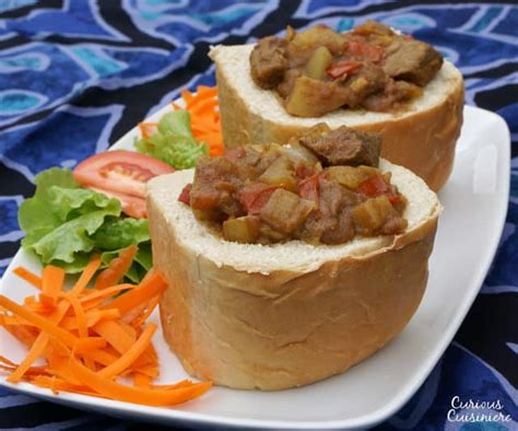  Bunny Chow? Ein südafrikanisches Soul Food-Meisterwerk voller würziger Aromen!